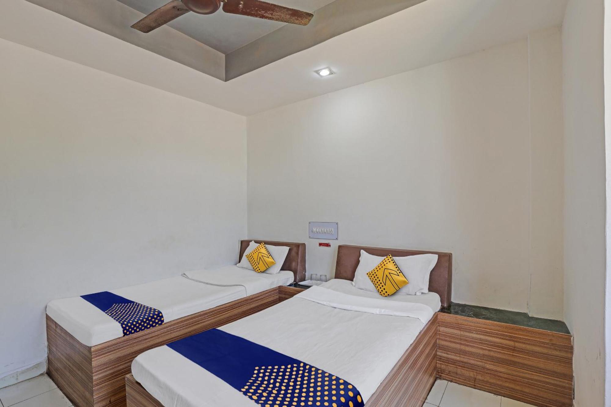 Oyo Flagship 80463 Hotel Mini Palace Vadodara Exterior photo