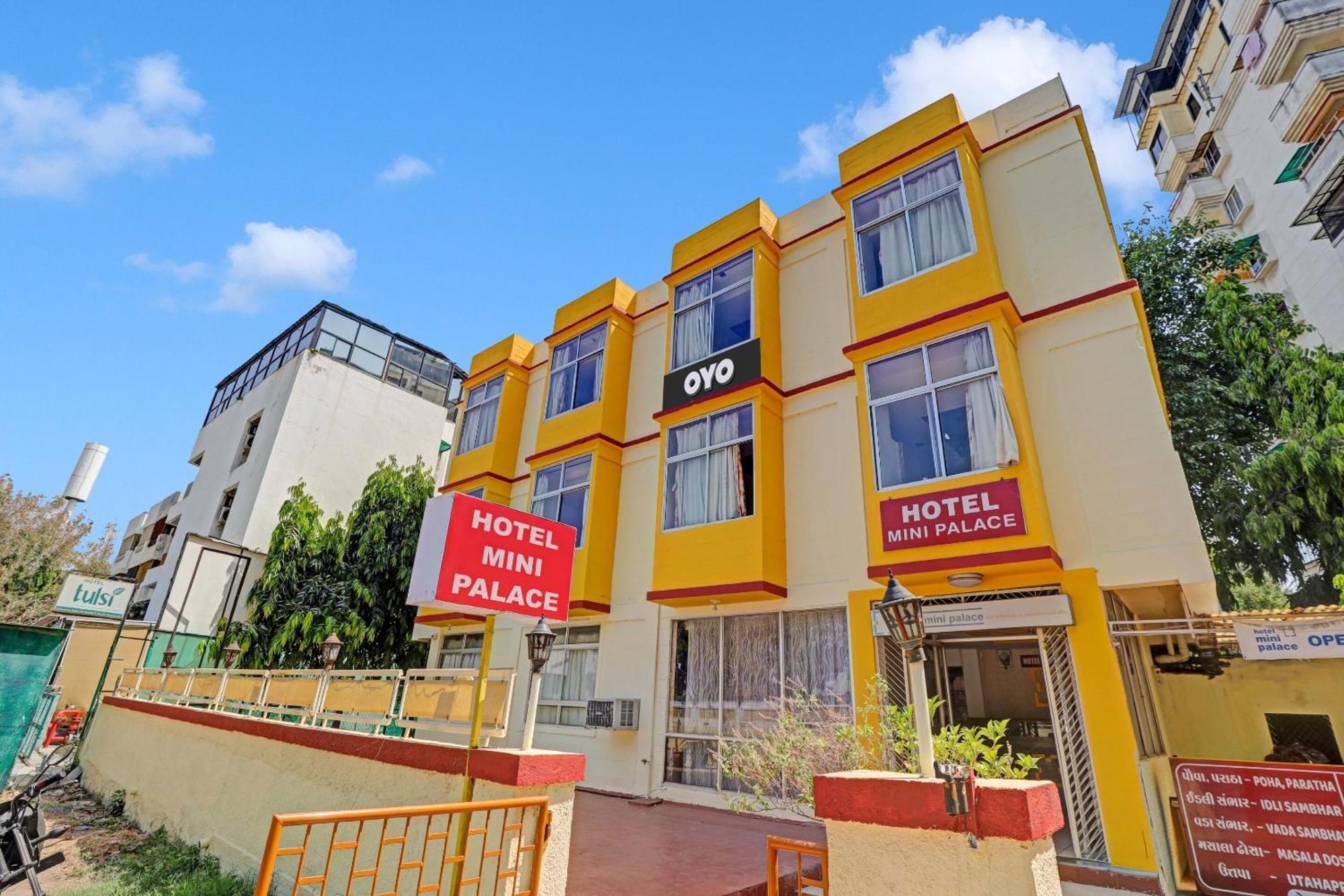 Oyo Flagship 80463 Hotel Mini Palace Vadodara Exterior photo